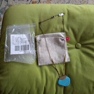 NWT Turquoise pendant necklace